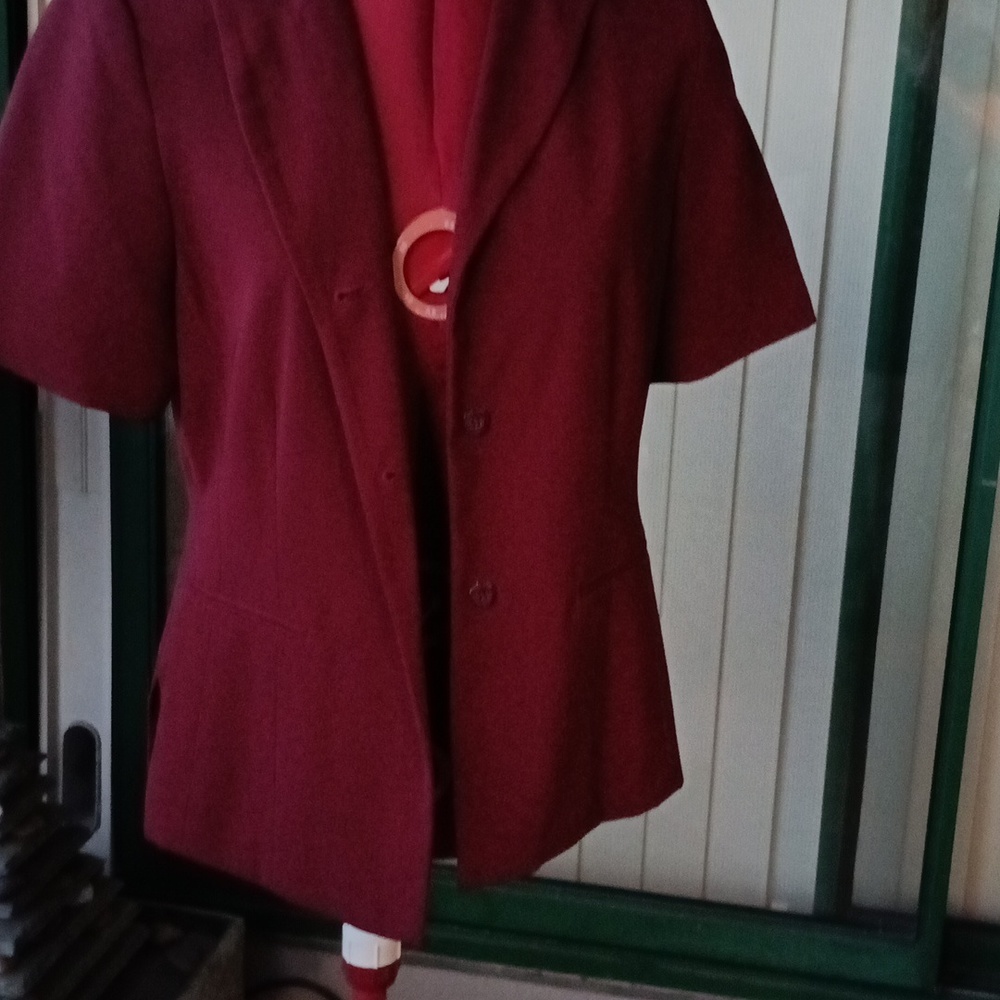 Short sleeve blazer size 5